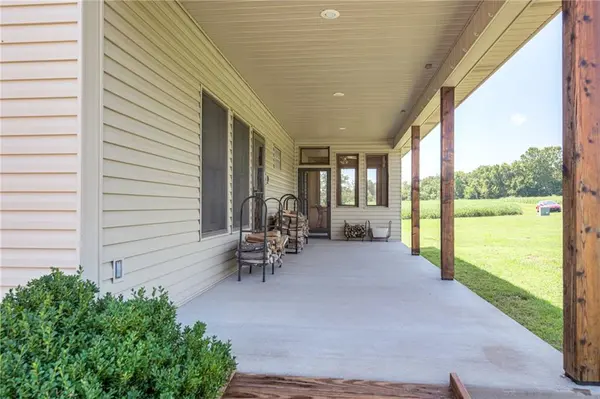 25205 E Blue Mills RD, Independence, MO 64058