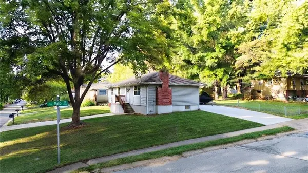 2909 S 1ST ST, Blue Springs, MO 64014
