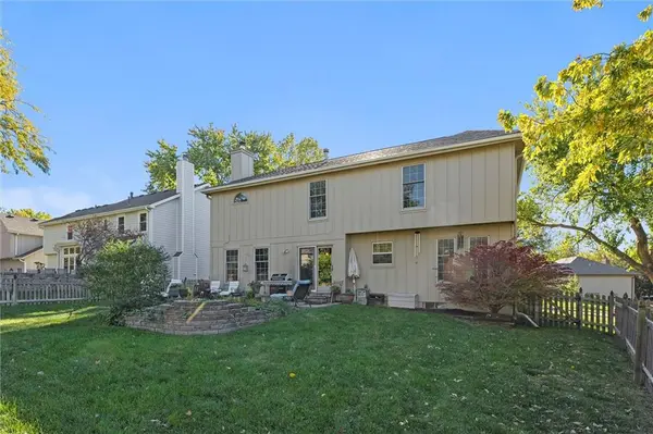 724 N Singletree ST, Olathe, KS 66061