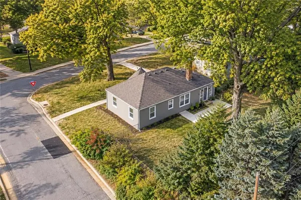 5117 Rosewood DR, Roeland Park, KS 66205