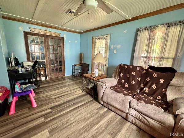1415 S AVE, New Castle, IN 47362-2163