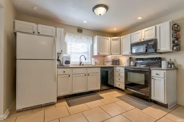 1829 Monroe AVE, Evansville, IN 47714-2914