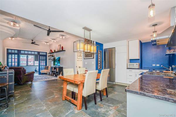 10 Bay Street Landing #7K, Staten Island, NY 10301