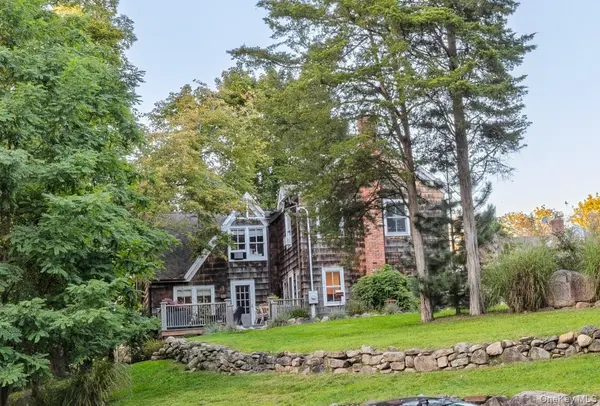 145 Shore RD, Mount Sinai, NY 11766