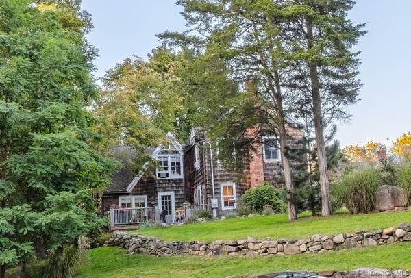 145 Shore RD, Mount Sinai, NY 11766