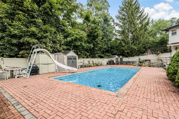 43 Nimitz PL, Yonkers, NY 10710