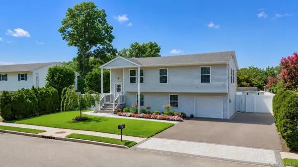 42 Audubon AVE, Holbrook, NY 11741