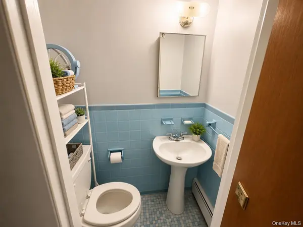 14214 222nd ST, Laurelton, NY 11413