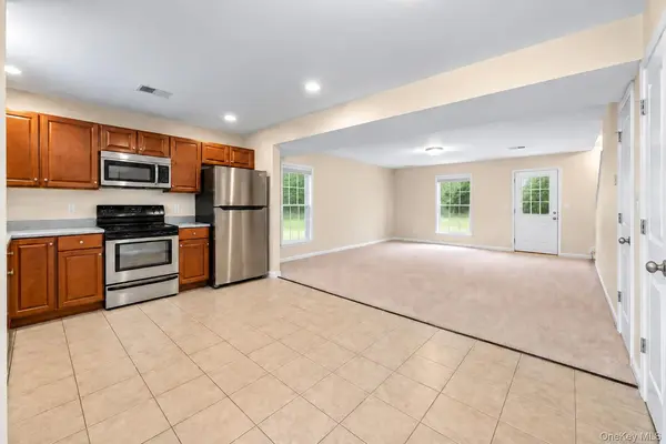 794 South ST #Unit #1, Highland, NY 12528