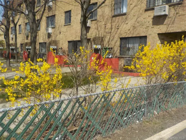51-17 99 ST #15C, Corona, NY 11368