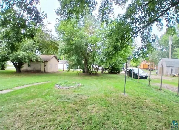 605 Commercial Ave, Sandstone, MN 55072