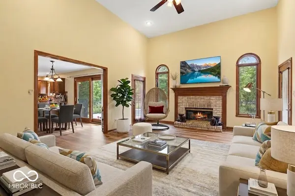 4015 Highland Park DR, Greenwood, IN 46143