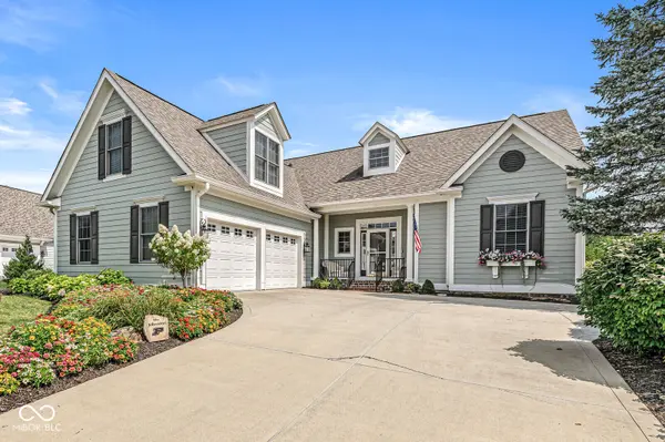 734 Hanover Close, Zionsville, IN 46077