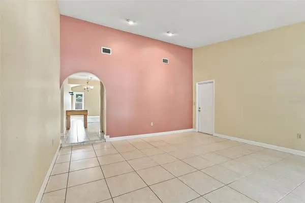 11093 117TH ST, Seminole, FL 33778