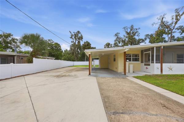 742 TEMPLE AVE, Orange City, FL 32763