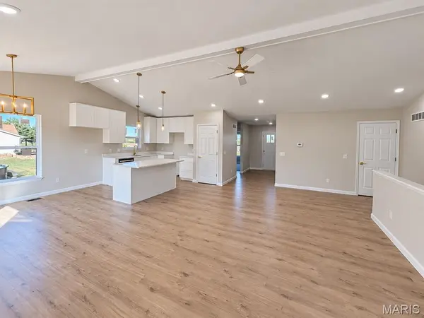 29378 State Hwy B, Warrenton, MO 63383