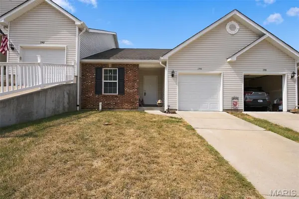 1744 Lexington Place, Herculaneum, MO 63048
