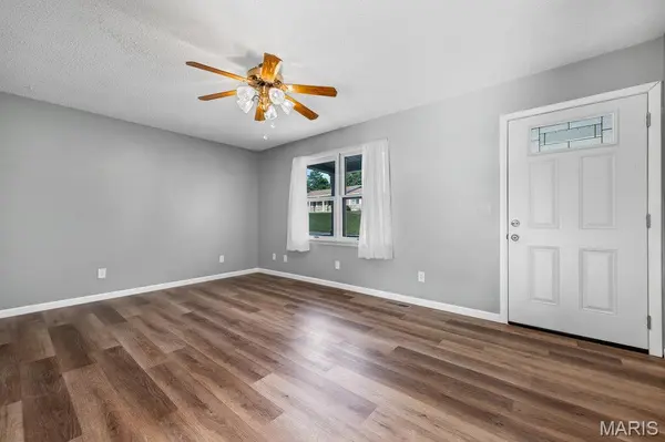 453 Michelle DR, Washington, MO 63090