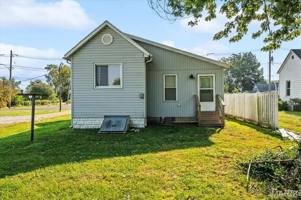 483 N Broadway ST, Nashville, IL 62263