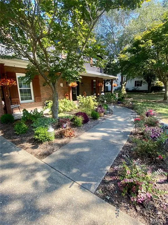 912 Westview DR, Sikeston, MO 63801