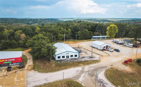 16079 Tarzan Drive, St Robert, MO 65584