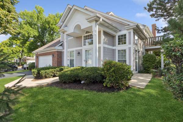 1907 N Silver Lake RD, Arlington Heights, IL 60004