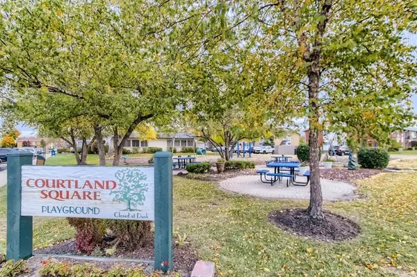 8836 N Western AVE #104D, Des Plaines, IL 60016