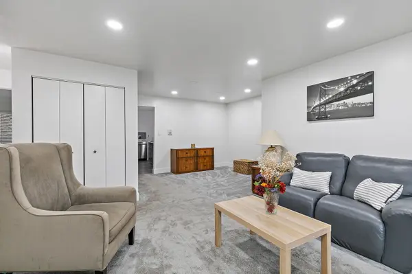2249 Nichols RD #28D, Arlington Heights, IL 60004