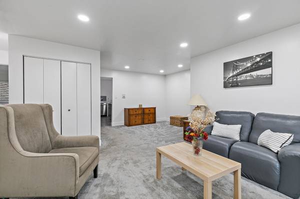 2249 Nichols RD #28D, Arlington Heights, IL 60004