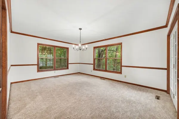 433 Brookshire CT, Valparaiso, IN 46385