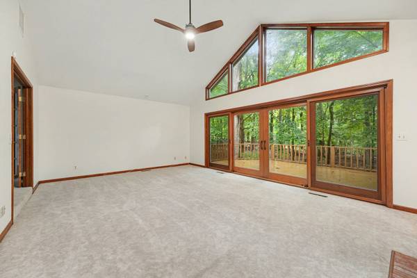 433 Brookshire CT, Valparaiso, IN 46385