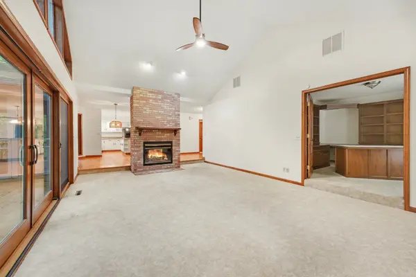 433 Brookshire CT, Valparaiso, IN 46385