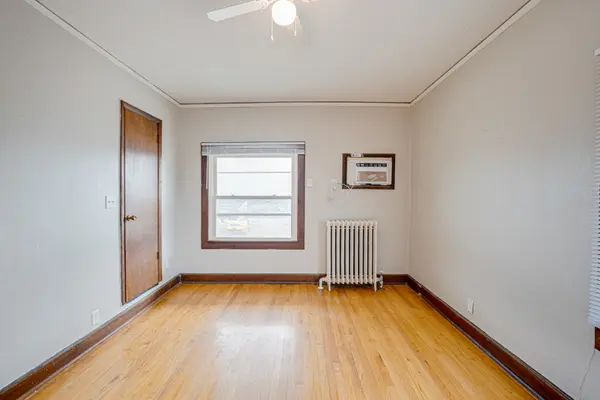 217 S 3rd ST #2, Dekalb, IL 60115