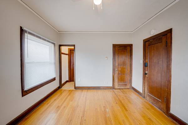 217 S 3rd ST #2, Dekalb, IL 60115