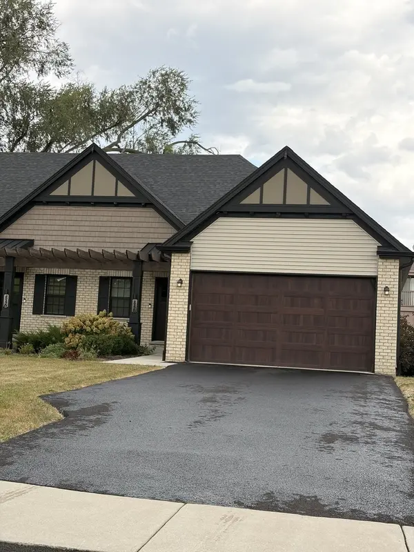 548 Mihelich LN, Lockport, IL 60441