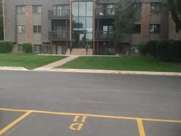 1480 Stonebridge CIR #D-1, Wheaton, IL 60189