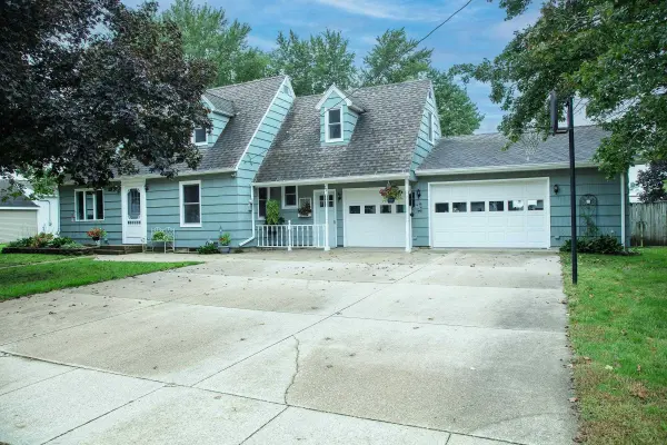 77 Monroe ST, Nashua, IA 50658