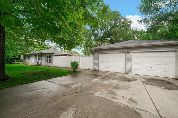 140 Hjelm RD, Porter, IN 46304