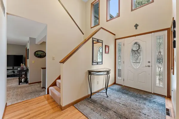 1701 Boca Lago DR, Valparaiso, IN 46383