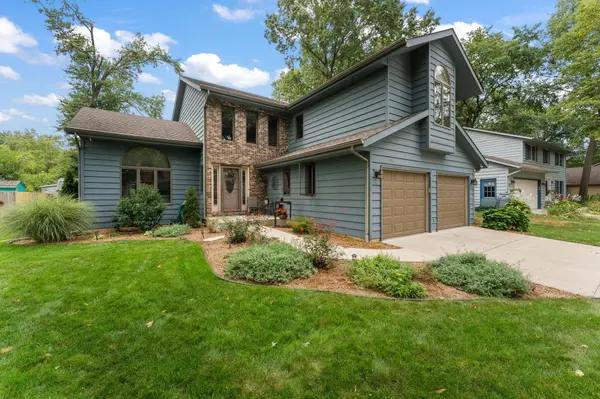 1701 Boca Lago DR, Valparaiso, IN 46383