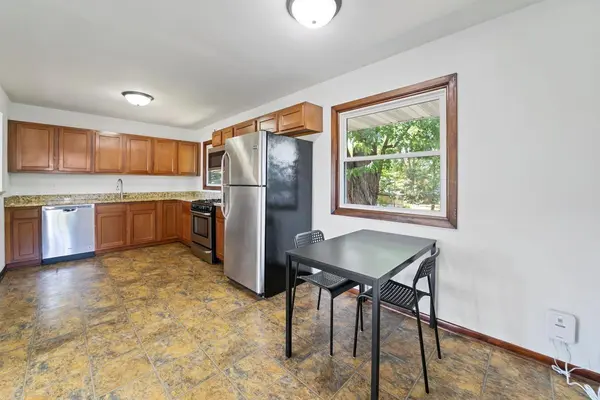 2727 Woodbridge ST, Roseville, MN 55113