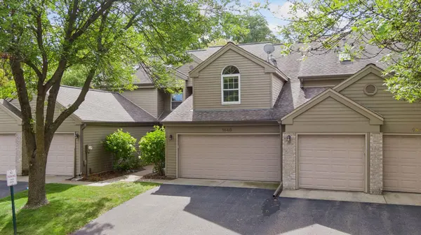 1640 Rose Hill CIR, Lauderdale, MN 55108
