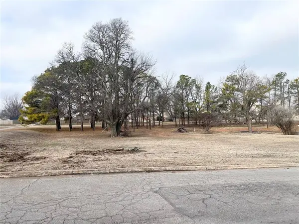S 13th ST, Chickasha, OK 73018