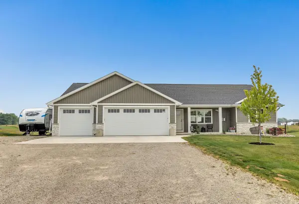 7542 HIGHLAND MEADOW CT, Pulaski, WI 54162