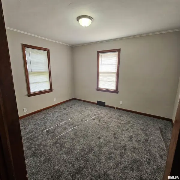 3009 W KRAUSE AVE, Peoria, IL 61605