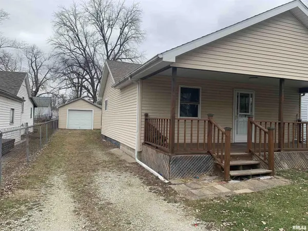 803 E LONDON AVE, Peoria Heights, IL 61616