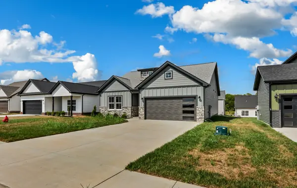 2708 Brewster Dr, Clarksville, TN 37042