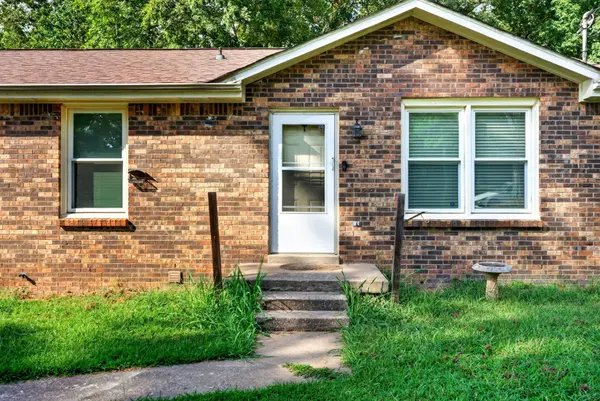 405 Corinne Cir, Clarksville, TN 37040