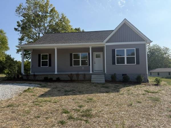 190 College St S, Mc Ewen, TN 37101