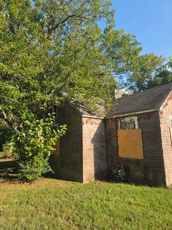 1030 Haynes St, Memphis, TN 38114